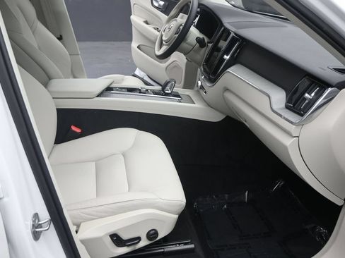 Used 2024 Volvo XC60 B5 Plus w/ Protection Package Premier AWD/4WD image 19