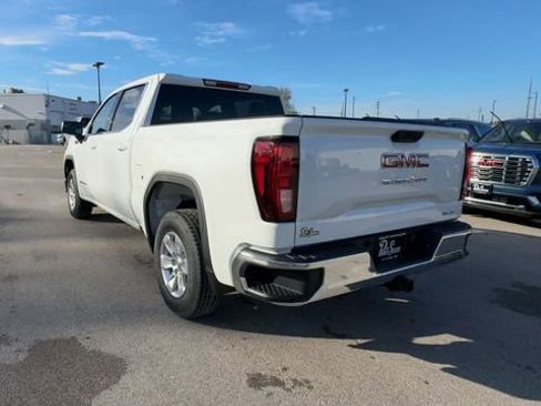 New 2026 GMC Sierra 1500 SLE image 7