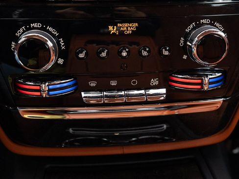 Certified 2018 Rolls-Royce Phantom Sedan image 41