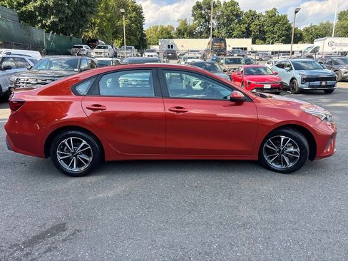 Used 2023 Kia Forte LXS FWD image 6