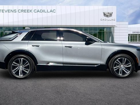 Used 2026 Cadillac Lyriq Luxury w/ LPO, Floor Liner Package RWD image 2