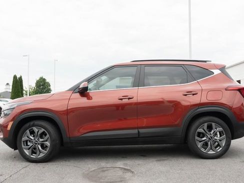 Used 2024 Kia Seltos S FWD image 3