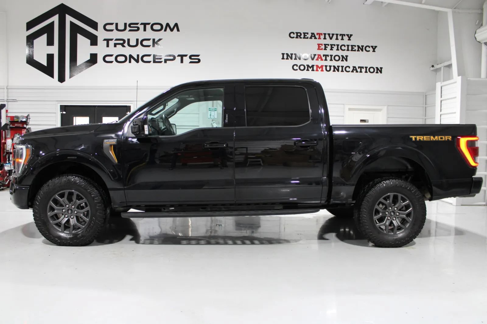 Used 2023 Ford F150 Tremor w/ Equipment Group 402A High AWD/4WD image 35
