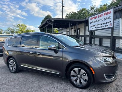 Used 2018 Chrysler Pacifica Limited w/ Advanced Safetytec Group