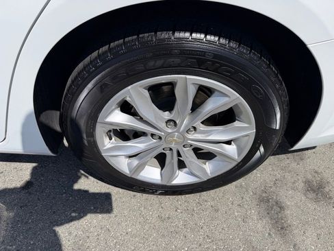 Used 2023 Chevrolet Malibu LT FWD image 14