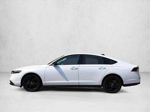 Used 2025 Honda Accord SE image 8