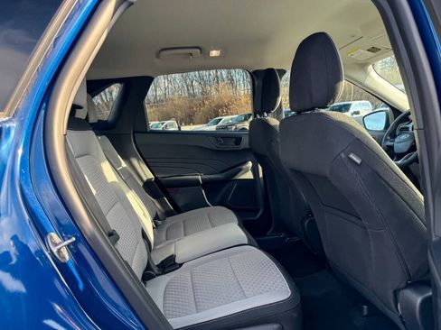 Used 2023 Ford Escape Active w/ Tech Pack #1 AWD/4WD image 12