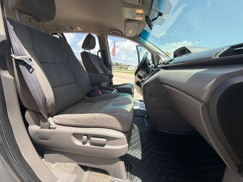 Used 2015 Honda Odyssey EX image 16