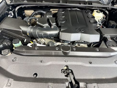 Used 2022 Toyota 4Runner TRD Off-Road image 29