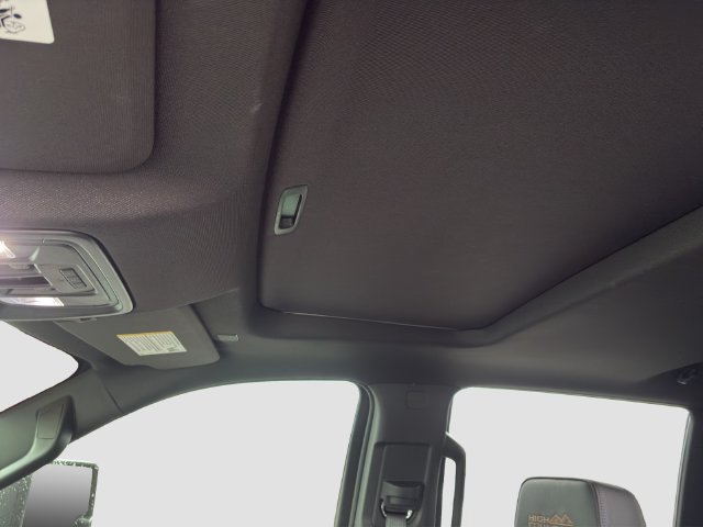 Used 2026 Chevrolet Silverado 2500 High Country w/ High Country Premium Package AWD/4WD image 28