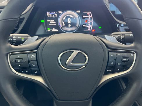 Used 2025 Lexus ES 300h w/ Premium Package FWD image 24