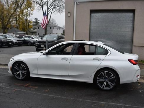 Used 2024 BMW 330i Sedan w/ Convenience Package RWD image 5