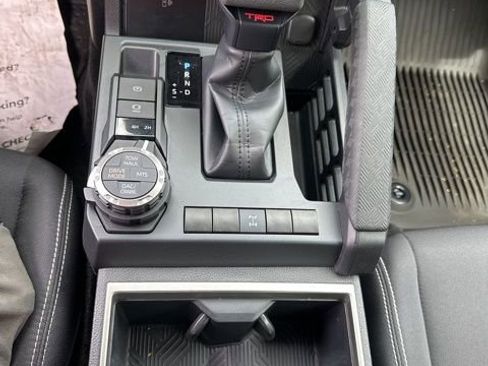 Used 2024 Toyota Tacoma TRD Off-Road image 24
