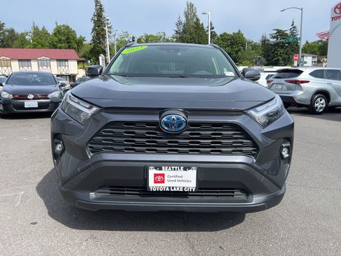 Used 2023 Toyota RAV4 XLE Premium AWD/4WD image 2