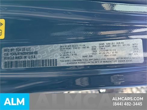 Used 2025 Jeep Wrangler Unlimited Rubicon image 38