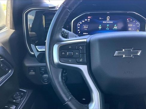 Used 2024 Chevrolet Silverado 1500 RST w/ Z71 Off-Road Package AWD/4WD image 11