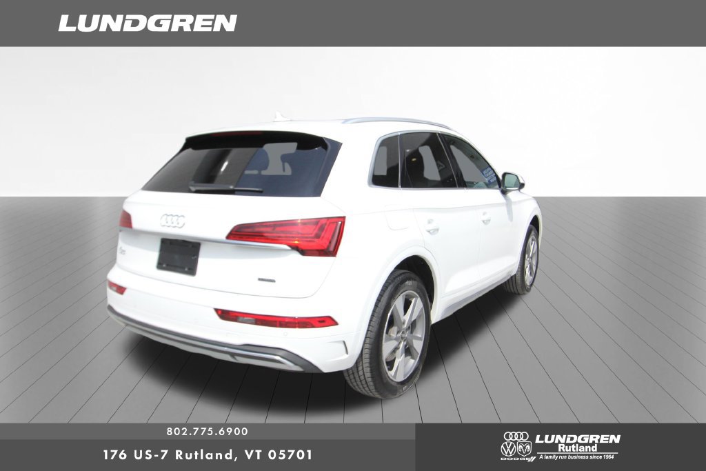 Used 2023 Audi Q5 2.0T Premium w/ Convenience Package AWD/4WD image 4