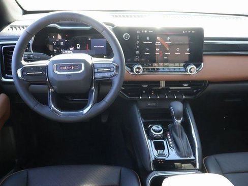 New 2025 GMC Canyon AT4 w/ Nightfall Edition image 18