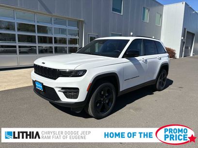 New 2025 Jeep Grand Cherokee Altitude