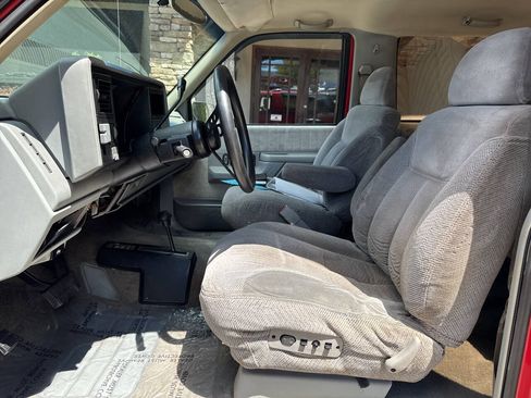 Used 1992 Chevrolet Blazer 4WD image 8