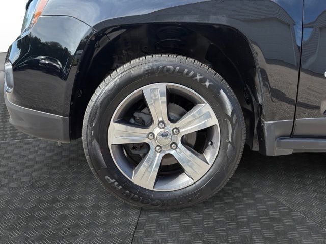 Used 2017 Jeep Compass High Altitude AWD/4WD image 15
