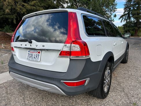 Used 2014 Volvo XC70 3.2 FWD image 14