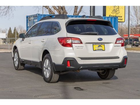 Used 2019 Subaru Outback 2.5i Premium image 5