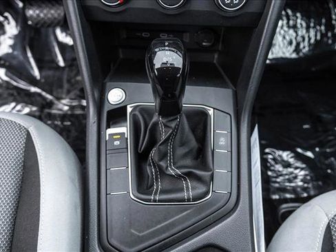 Used 2022 Volkswagen Taos S image 18