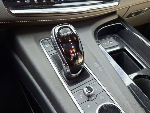 Certified 2024 Cadillac Escalade Sport w/ Touring Package image 19