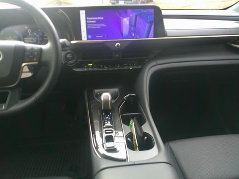 Used 2026 Toyota Crown XLE image 31