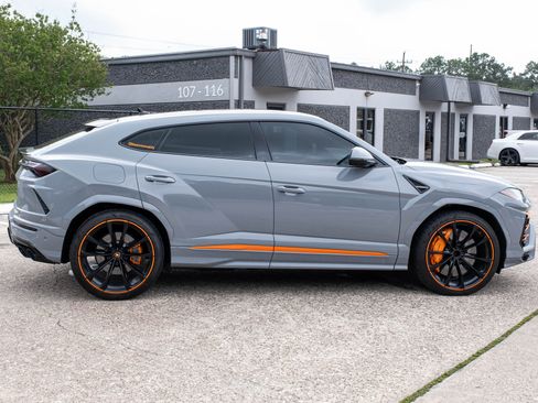 Used 2020 Lamborghini Urus AWD/4WD image 12