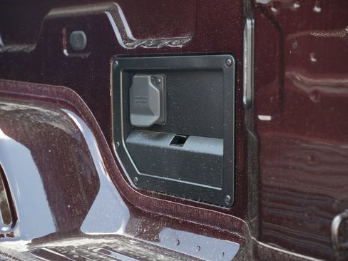 New 2026 GMC Sierra EV Elevation AWD/4WD image 17