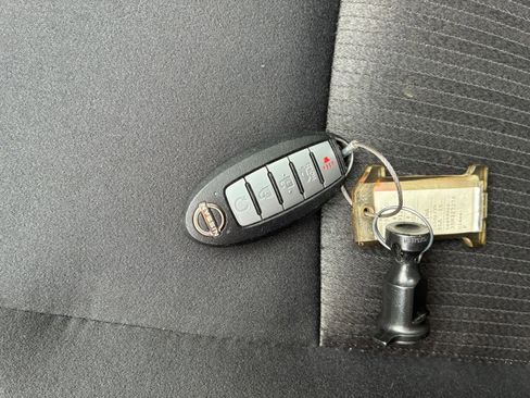 Used 2025 Nissan Altima 2.5 SV FWD image 22