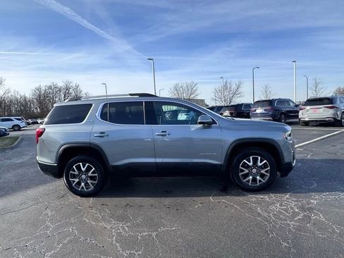 Used 2023 GMC Acadia SLE w/ Driver Convenience Package image 11