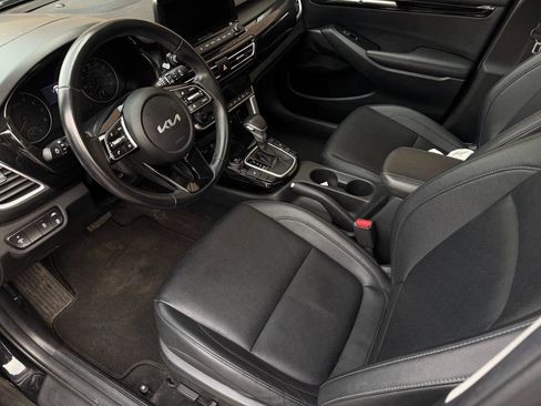 Used 2022 Kia Seltos EX image 13