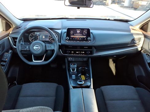 Used 2023 Nissan Rogue SV image 19