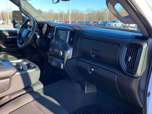 Used 2025 Chevrolet Silverado 2500 Custom w/ Custom Value Package image 28