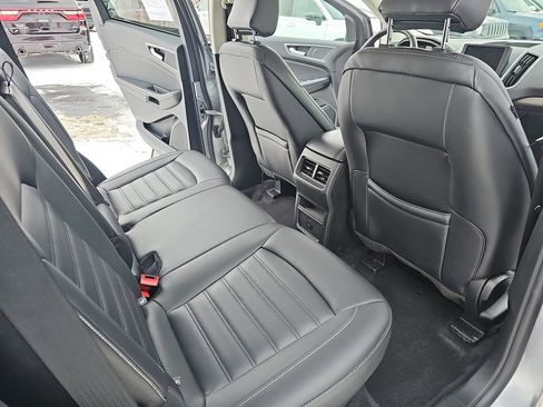 Used 2024 Ford Edge SEL image 11