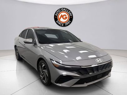 Used 2025 Hyundai Elantra Limited
