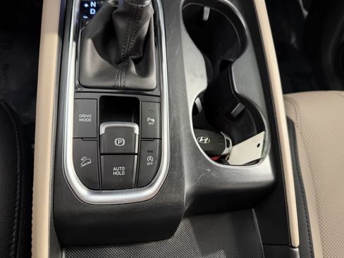 Used 2020 Hyundai Santa Fe SEL w/ Convenience + Premium Package AWD/4WD image 25