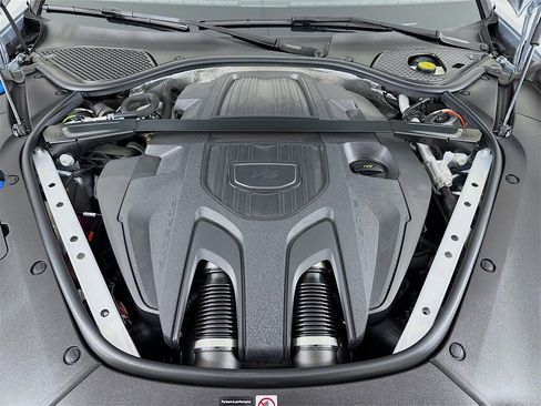 New 2025 Porsche Panamera 4 image 31