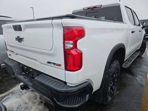 Used 2023 Chevrolet Silverado 1500 ZR2 image 7