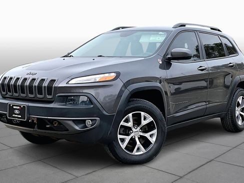 Used 2014 Jeep Cherokee Trailhawk w/ Leather Interior Group image 2