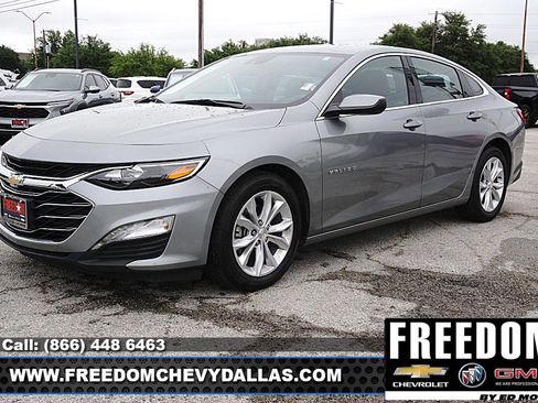 Used 2025 Chevrolet Malibu LT FWD image 3