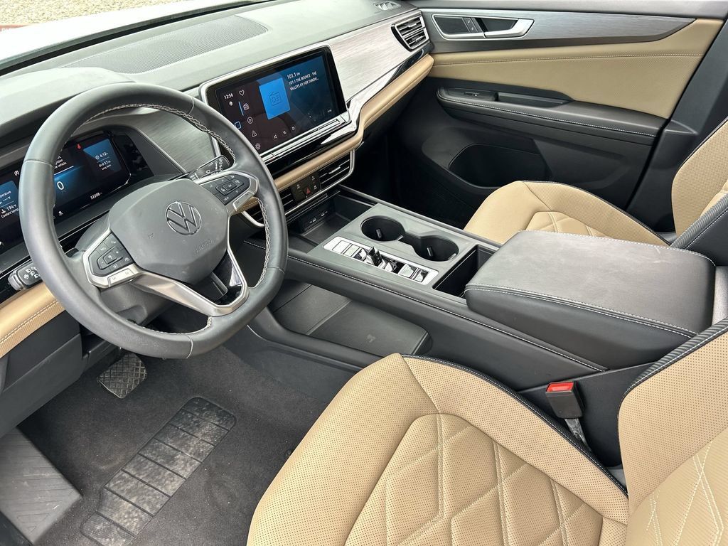 Used 2024 Volkswagen Atlas Cross Sport SE FWD image 10