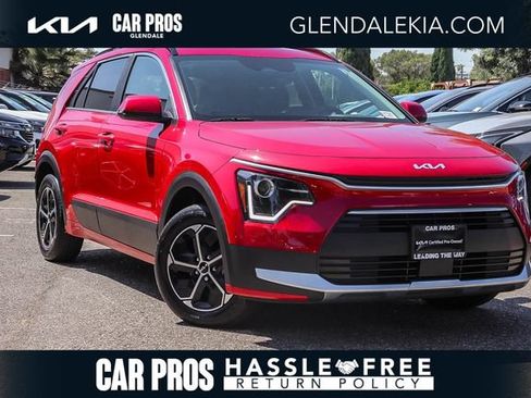 Certified 2025 Kia Niro EX FWD image 1