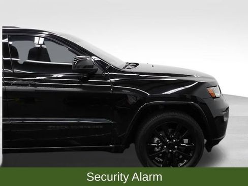 Used 2019 Jeep Grand Cherokee Altitude image 19