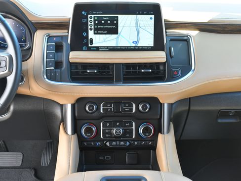 Used 2024 Chevrolet Tahoe Premier w/ Premium Package AWD/4WD image 21