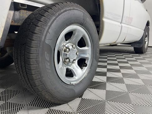 Used 2008 Dodge Ram 1500 Truck ST w/ Popular Equipment Group image 13