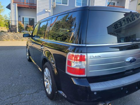 Used 2009 Ford Flex Limited FWD image 5